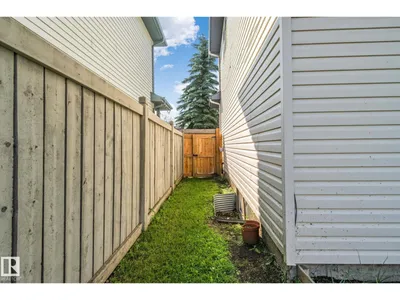 2819 33 ST NW NW photo 25