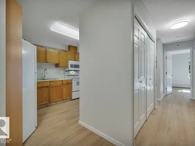 #404E 17511 98A AV NW photo 10