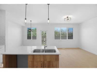 8707 183 AV NW photo 15