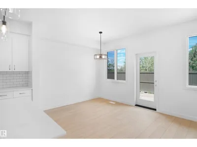 8707 183 AV NW photo 5