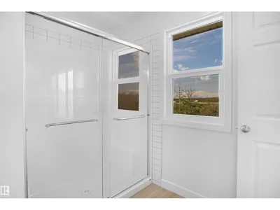 8436 183 AV NW photo 28