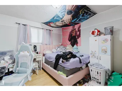 10955 72 AV NW photo 12