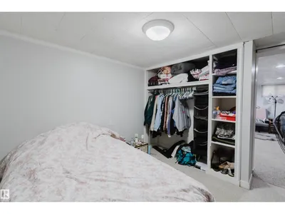 10955 72 AV NW photo 25