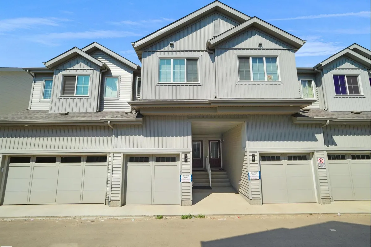 #7 7110 Keswick Common SW exterior