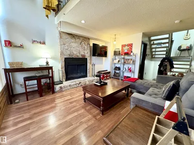 10346A 121 ST NW photo 35