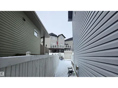 3724 163 AV NW photo 7