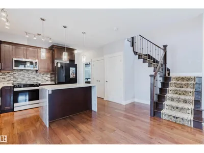 10626 81 AV NW photo 11