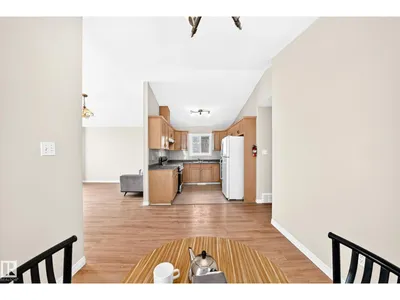 9518 106 AV NW photo 21