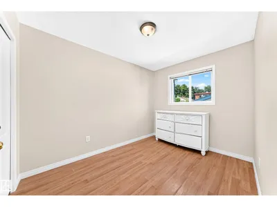 9518 106 AV NW photo 28