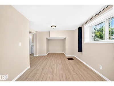 9518 106 AV NW photo 35