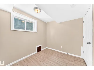 9518 106 AV NW photo 41