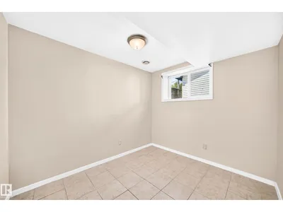 9518 106 AV NW photo 42
