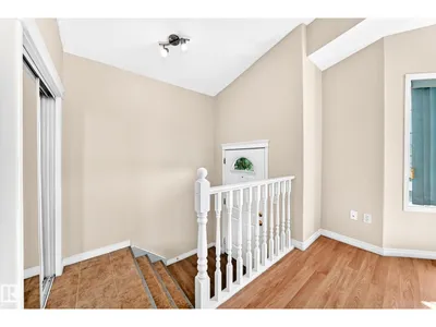 9518 106 AV NW photo 5