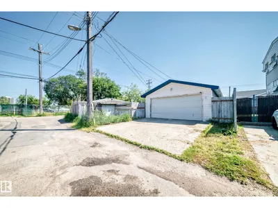 9518 106 AV NW photo 50