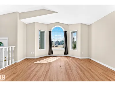 9518 106 AV NW photo 6