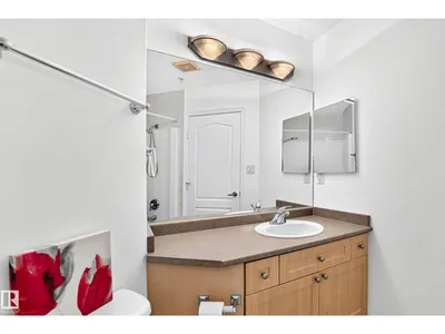 #105 9938 104 ST NW photo 29