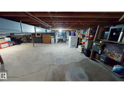 7935 22 AV NW photo 14