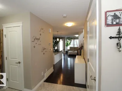 3048 HARVEY CR NW photo 4