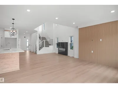 17040 47 ST NW photo 9