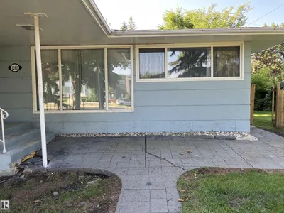 12011 87 AV NW photo 27