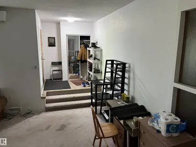 12011 87 AV NW photo 6