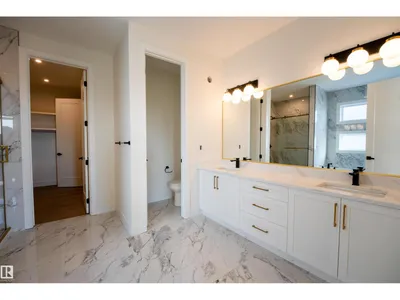34 McKenzie Close CL photo 8