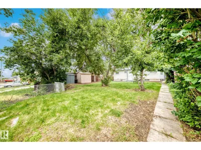 5519 142 AV NW NW photo 55