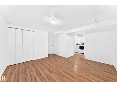 5519 142 AV NW NW photo 36