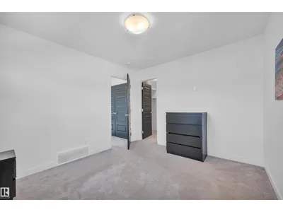 11444 82 ST NW photo 27