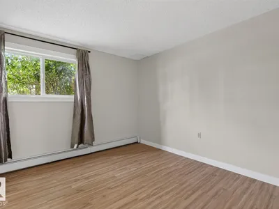 #5 11265 31 AV NW photo 14