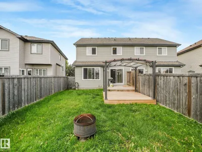 11844 21 AV SW photo 17