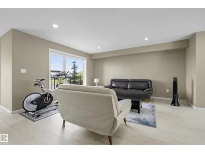 #10 1075 ROSENTHAL BV NW photo 12