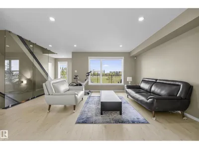 #10 1075 ROSENTHAL BV NW photo 15