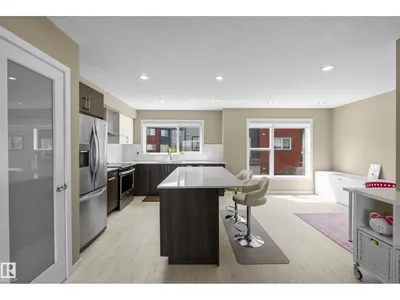 #10 1075 ROSENTHAL BV NW photo 16