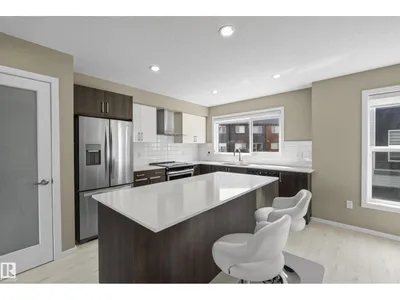 #10 1075 ROSENTHAL BV NW photo 17
