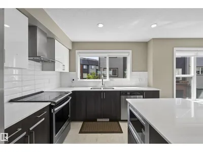 #10 1075 ROSENTHAL BV NW photo 19