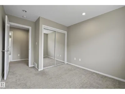 #10 1075 ROSENTHAL BV NW photo 42