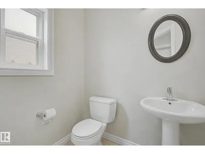 6016 10 AV SW photo 21