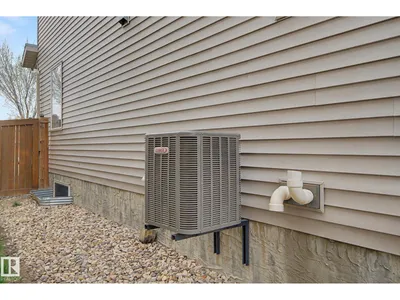 6016 10 AV SW photo 61