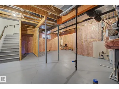 6016 10 AV SW photo 46