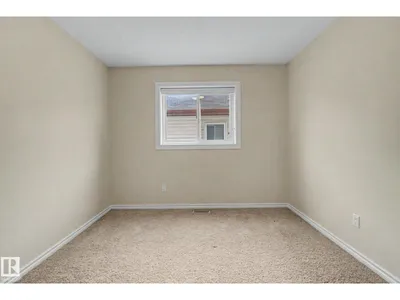 6016 10 AV SW photo 32