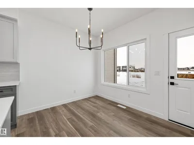 18931 28 AV NW photo 12