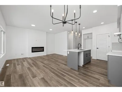 18931 28 AV NW photo 14