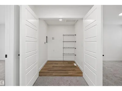 18931 28 AV NW photo 33