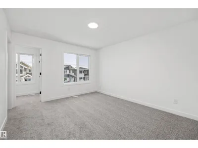 18931 28 AV NW photo 34