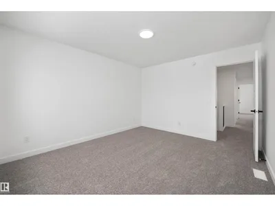 18931 28 AV NW photo 37
