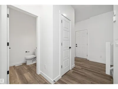 18931 28 AV NW photo 4