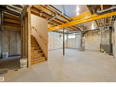 18931 28 AV NW photo 43