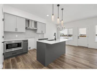 18931 28 AV NW photo 6