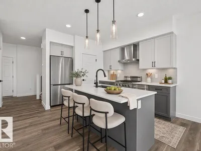 18931 28 AV NW photo 8